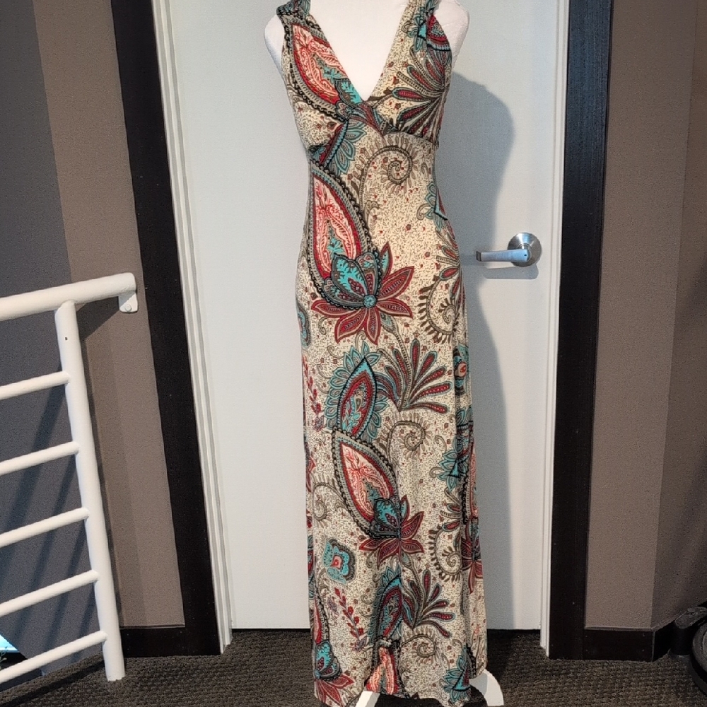 Elegant Paisley Maxi Dress